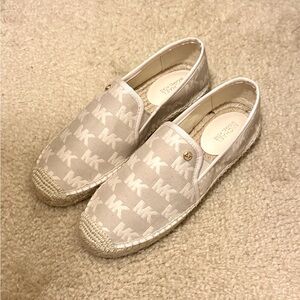 NWT Michael Michael Kors Women’s Signature Logo Canvas Slip-On Espadrille